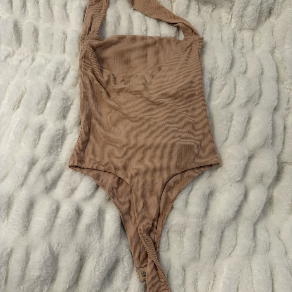 Superdown Tan Ribbed Bodysuit - Picture 2 of 4